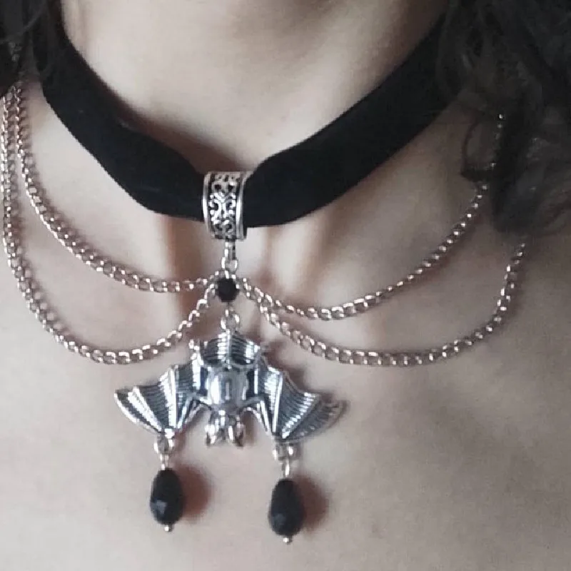 Ras de cou en velour avec pendentif chauve-souris - Goth red velvet choker pour femme collier chauve souris victorien magnifique punk gothique bijoux de vampire - Tenue de festival