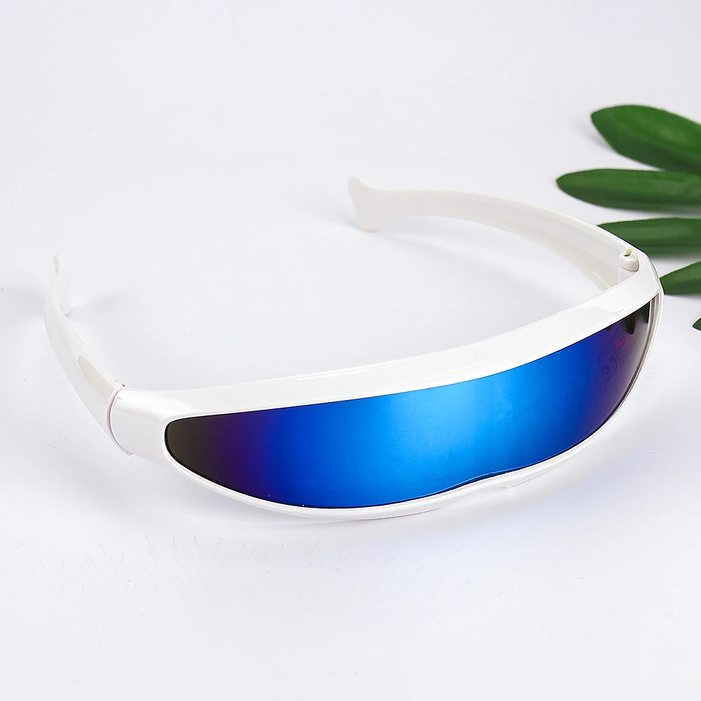 Lunettes de soleil futuristes 3