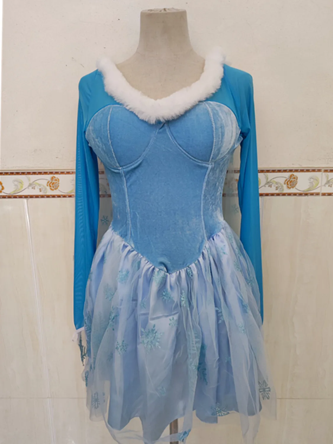 Costume de cosplay de Princesse Elsa dans “La Reine des Neiges” 3