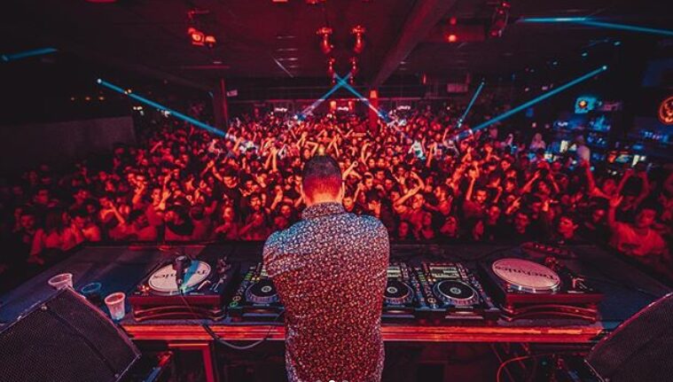 Les meilleurs lieux de soirées techno à Lyon 6 Les meilleurs lieux de soirées techno à Lyon - Le petit salon soirée techno lyon - Tenue de festival