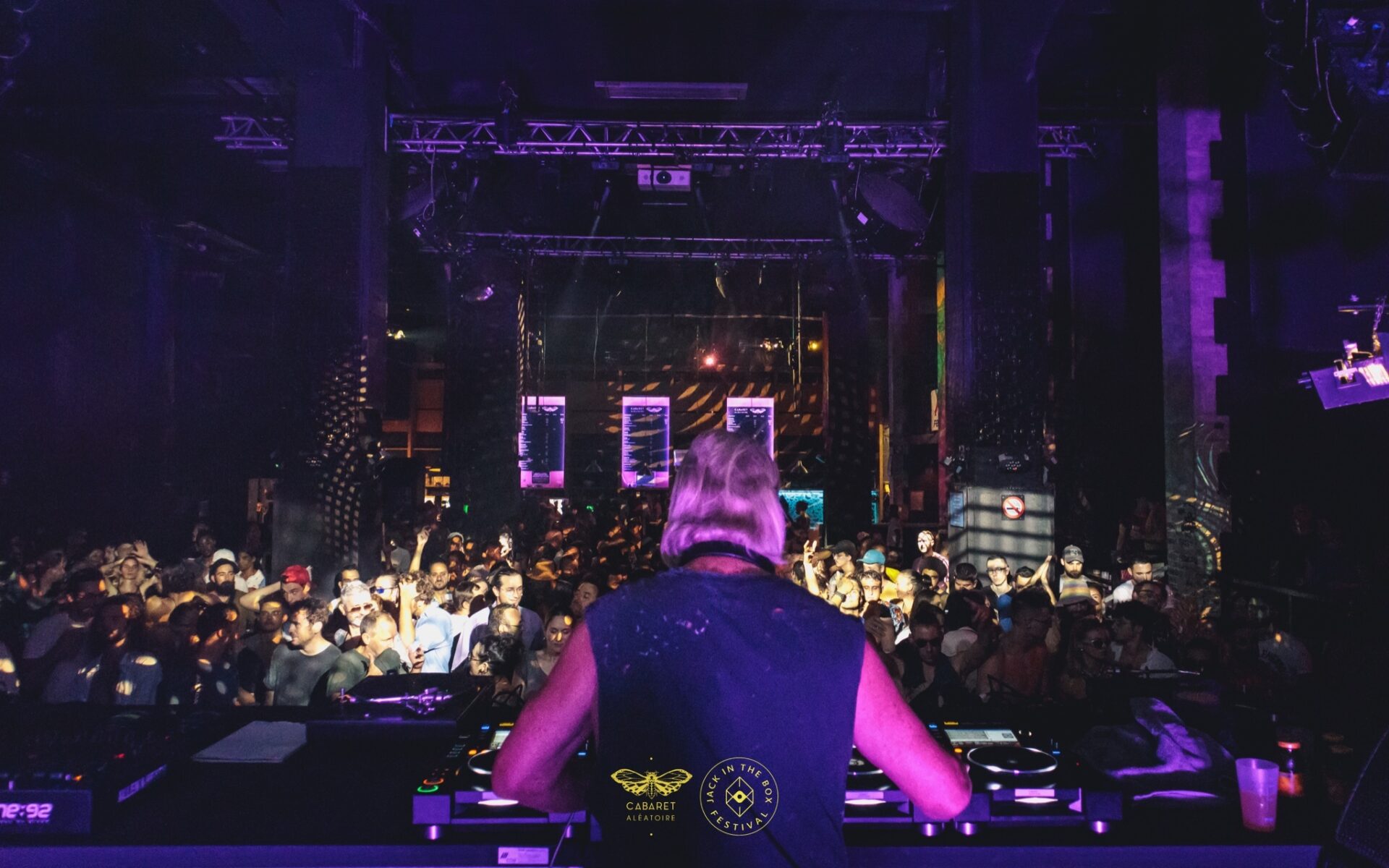 Les meilleurs lieux de soirée techno à Marseille 10 Les meilleurs lieux de soirée techno à Marseille - Cabaret aleatoire soirée techno à marseille - Tenue de festival