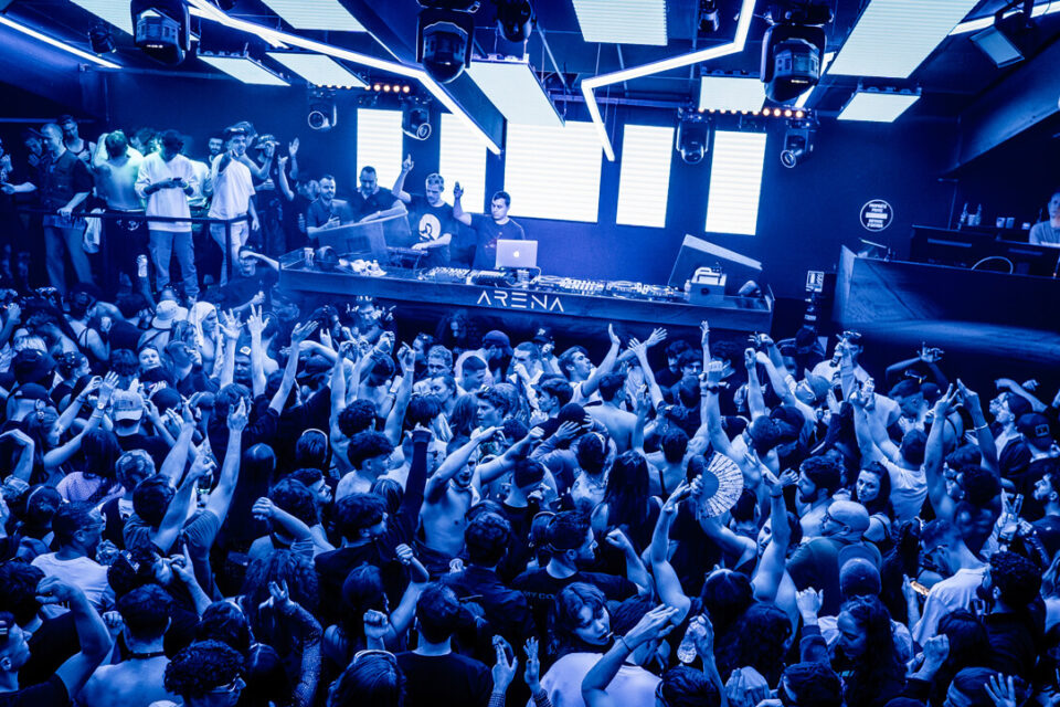 Les meilleurs lieux de soirées techno à Toulouse 9 Les meilleurs lieux de soirées techno à Toulouse - Arena electronic soirées techno toulouse - Tenue de festival