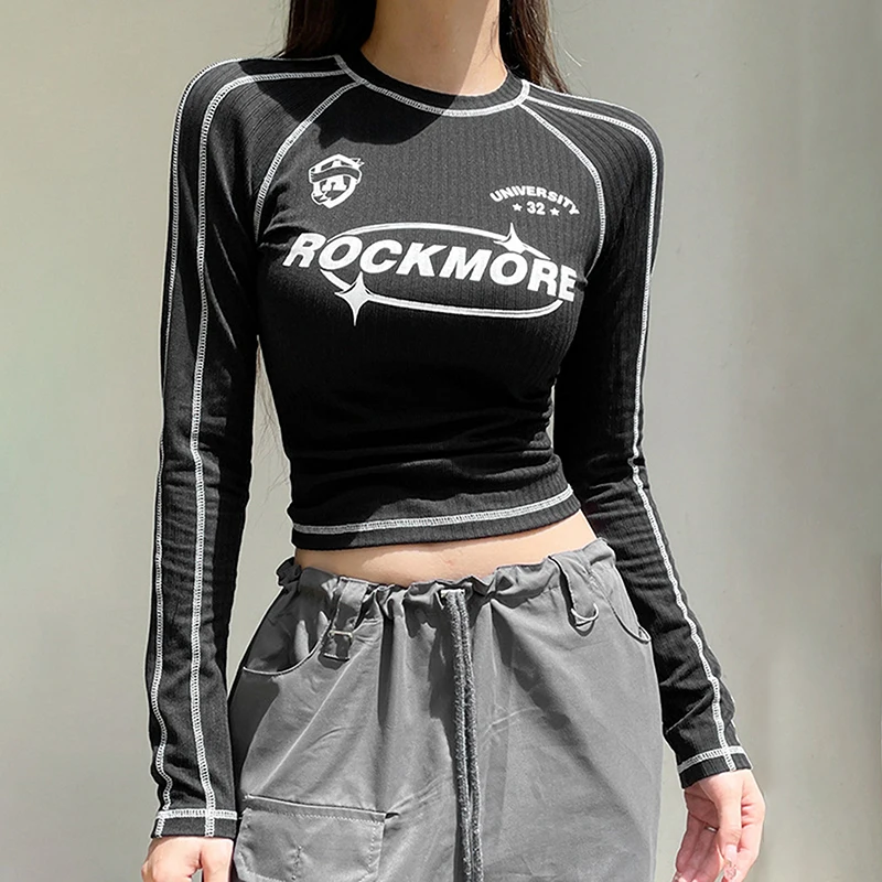 Crop-top manches longues “Rockmore University 32” - Kf s b fb d dfd c aae p - Tenue de festival