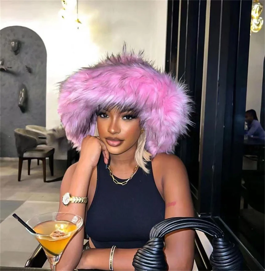 Chapeau en fourrure fluffy chic - Kf s d d cfe b afa c de c da - Tenue de festival